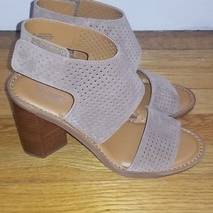 NWT Franco Sarto Delores Sandals